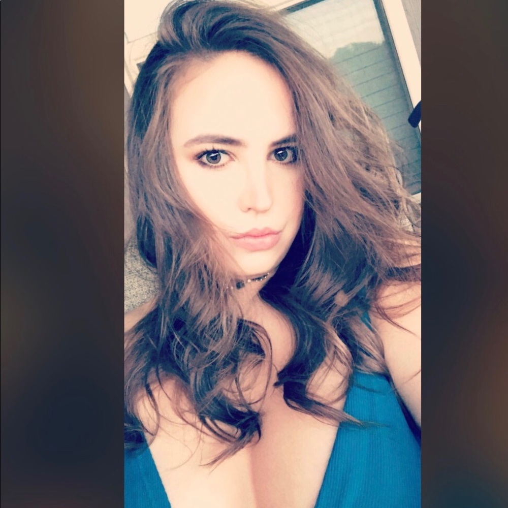 Meet your Posher, Fay